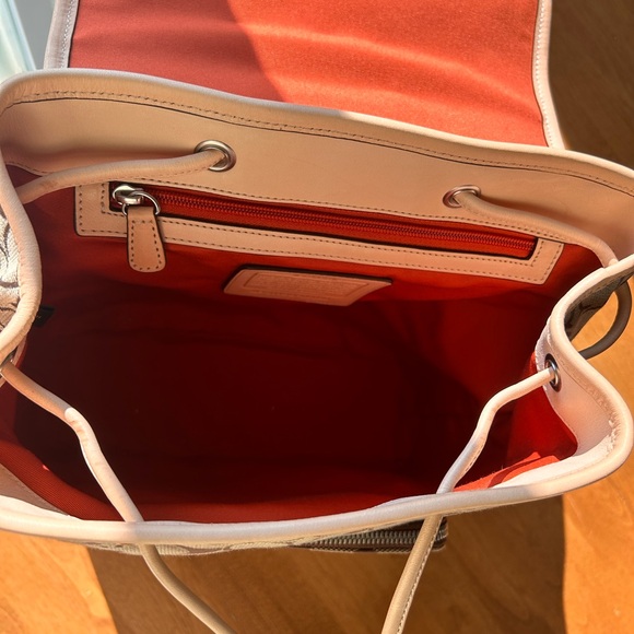 Coach SIG Backpack - Picture 4 of 6